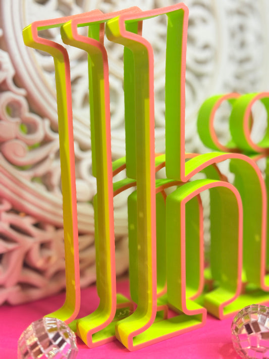 hi. – minimalistisches Statement in 3D NEU in Limette