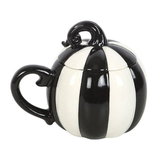 Schwarze und weiße gestreifte Halloween-Kürbis-Tasse mit Deckel