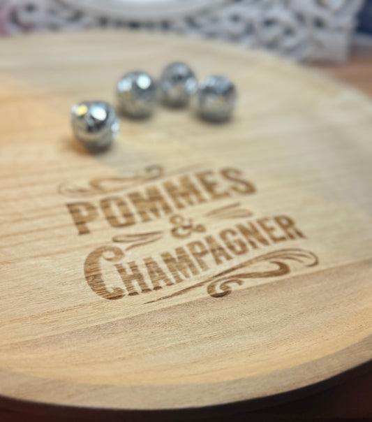Holztablett – „Pommes & Champagner“ oder „This Kitchen is for Dancing“