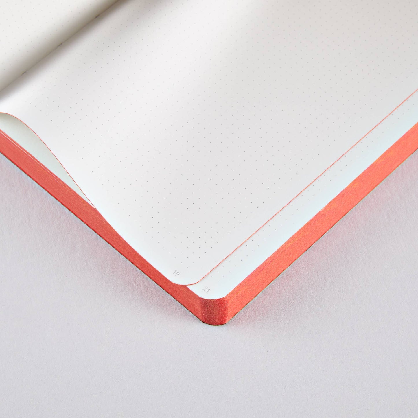 Love - Notizbuch Graphic S | A6 |  2,5 mm Punktraster