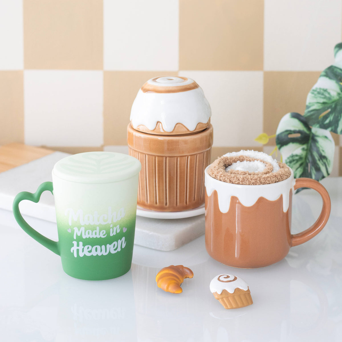 Zimtschnecken-Tasse und Socken-Set