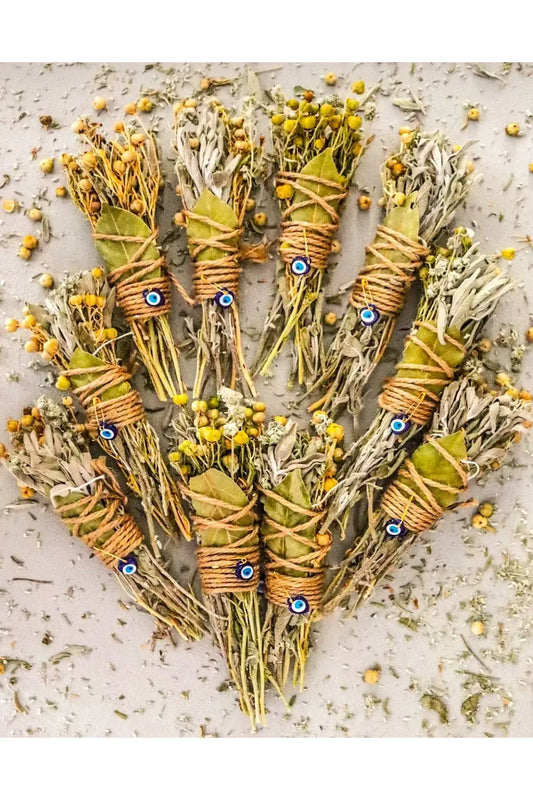 Handgefertigtes Kräuter-Räucherbündel – Natürliche Reinigung