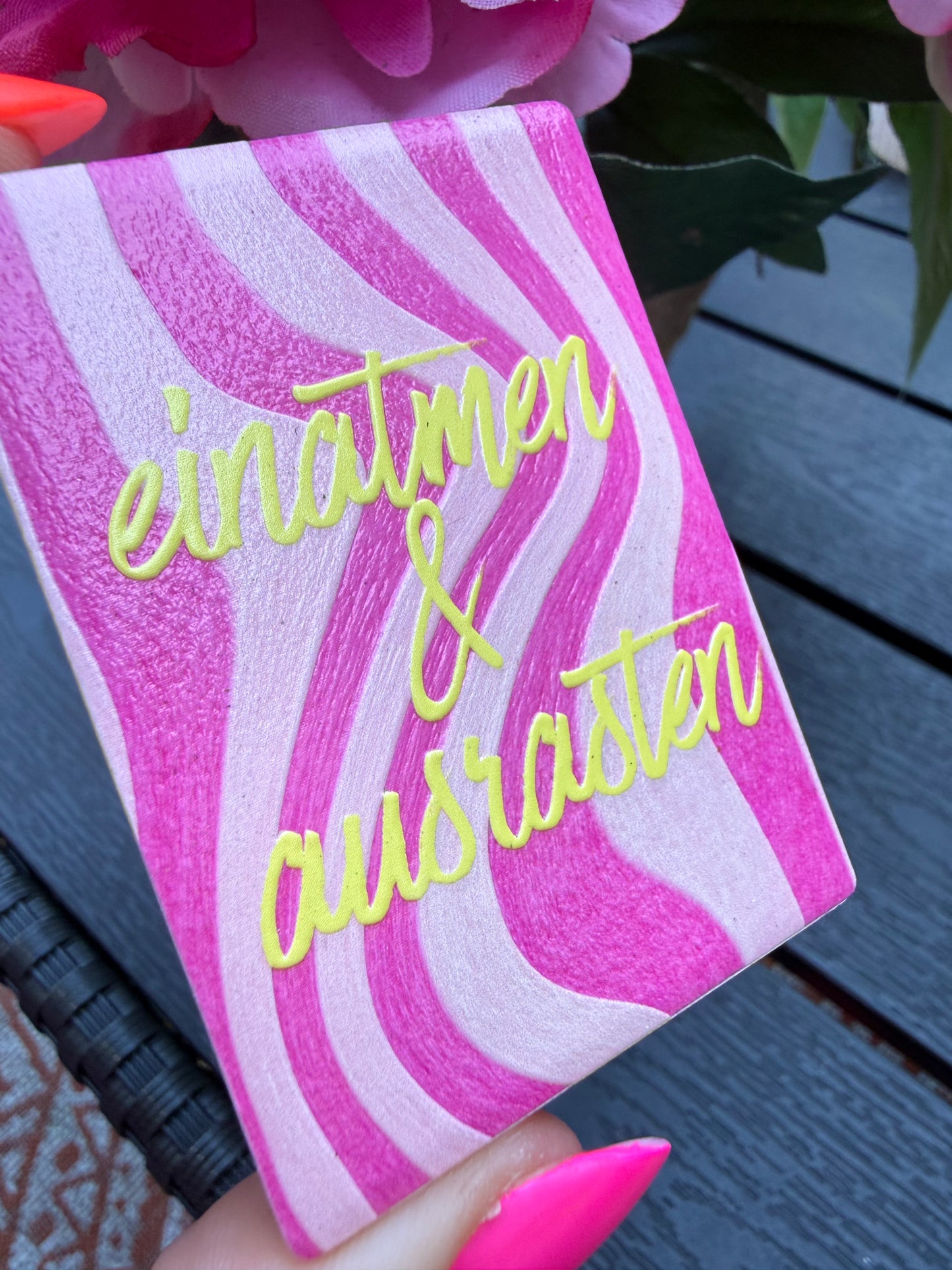 Kühlschrankmagnet aus Keramik mit Statement-Design