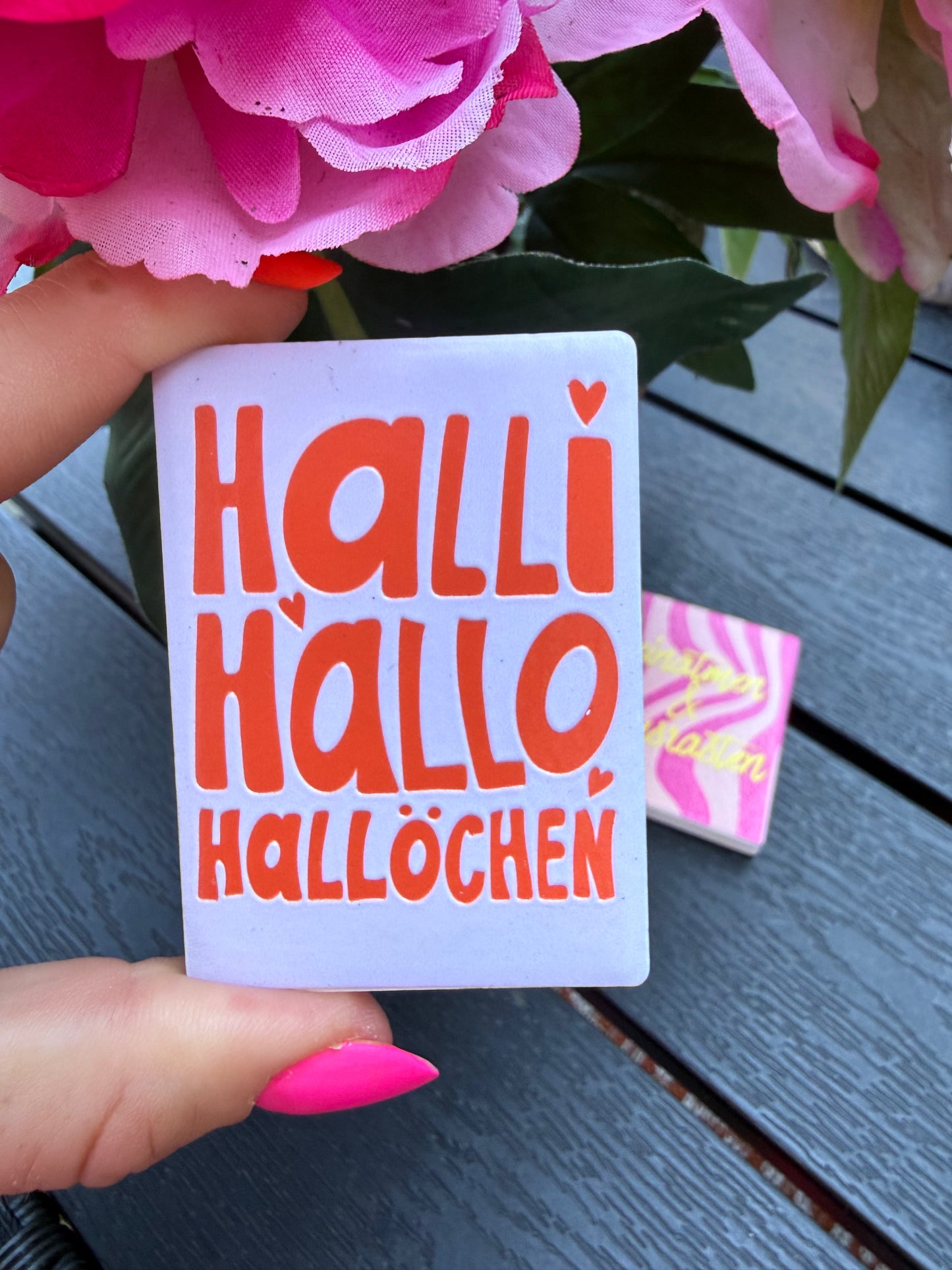 Kühlschrankmagnet aus Keramik mit Statement-Design