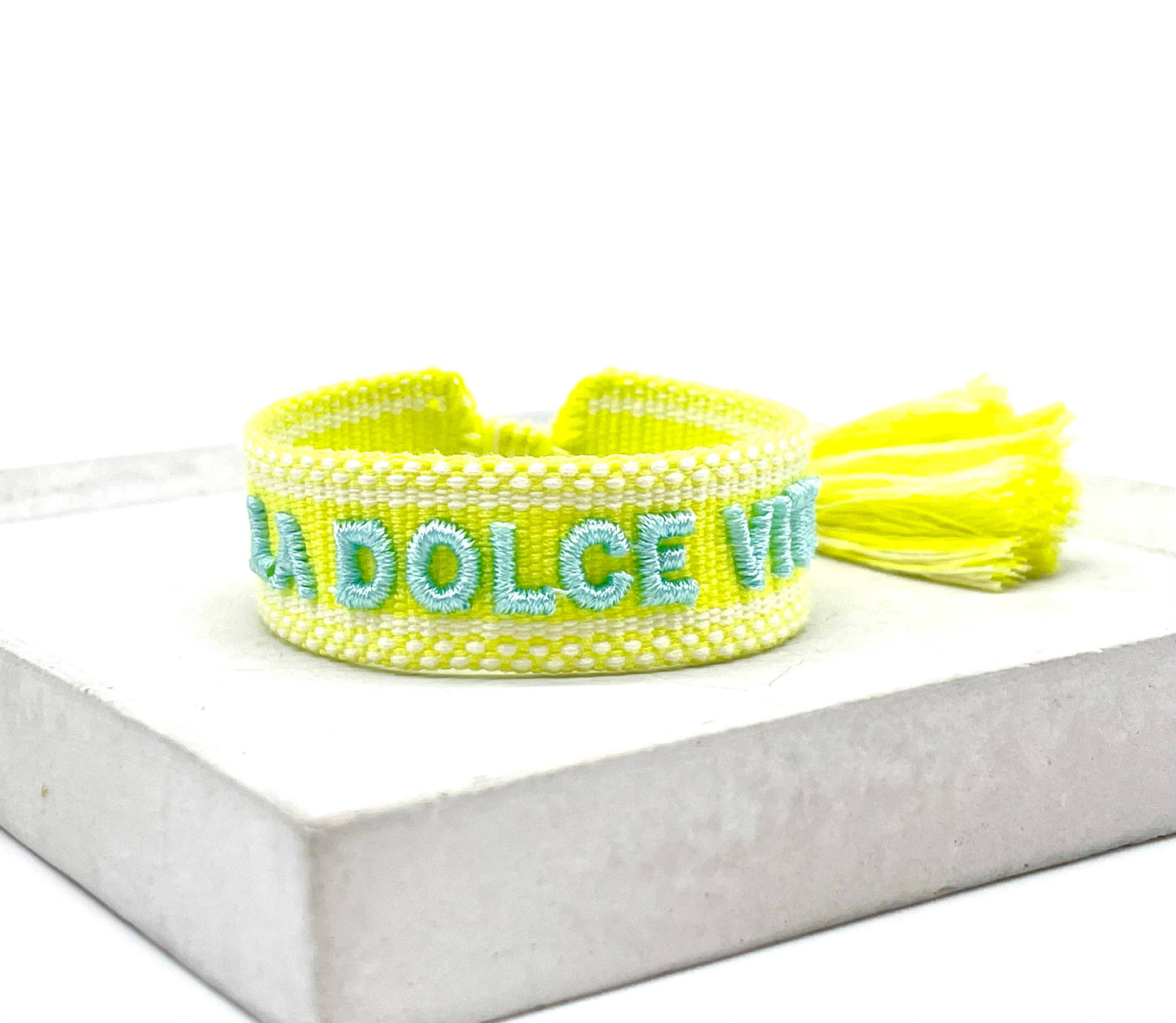 LA DOLCE VITA Statement Armband gewebt, bestickt