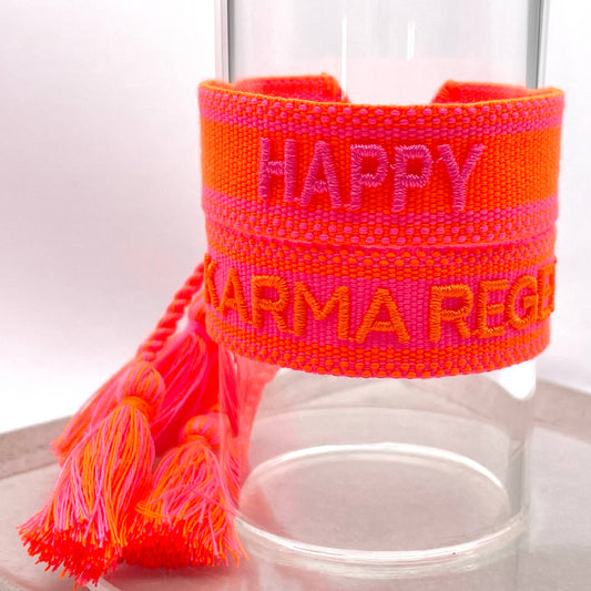KARMA REGELT DAS Statement Armband gewebt, bestickt  
